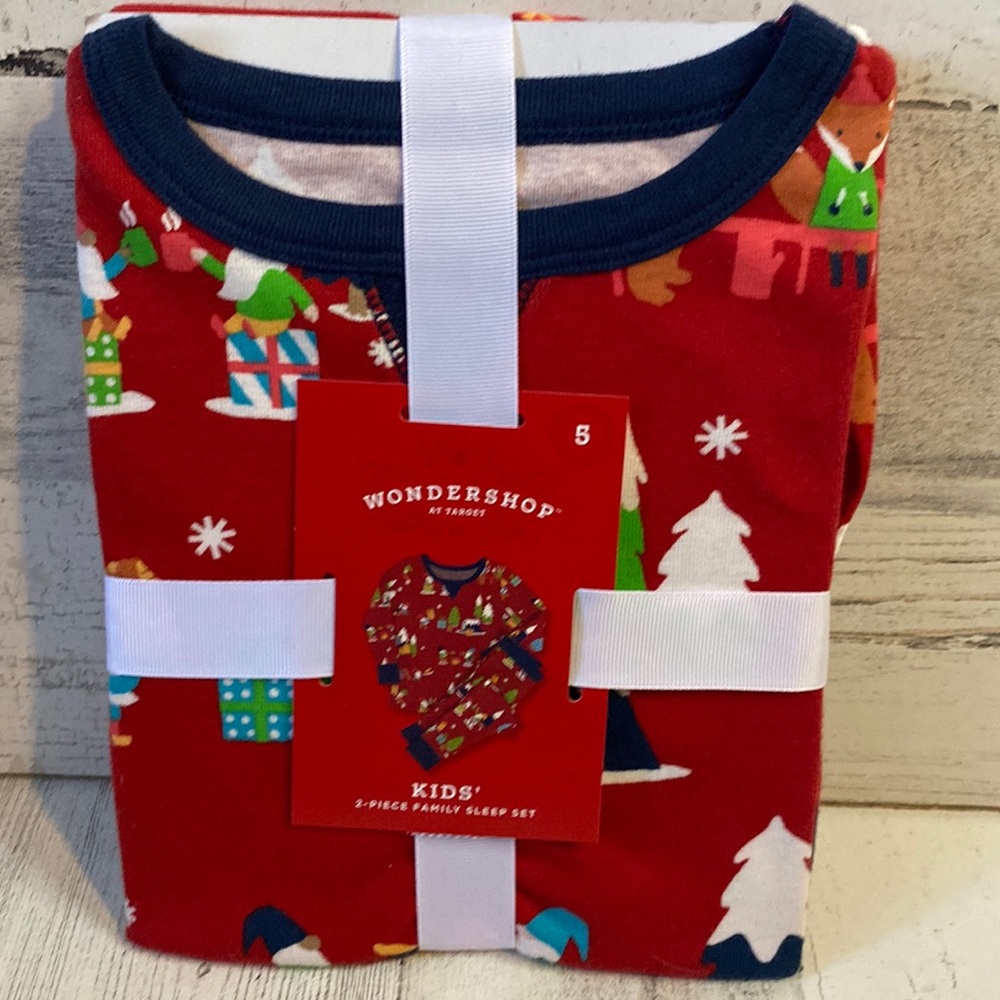 Wondershop Holiday Gnomes Kids Pajamas Size 5 NEW